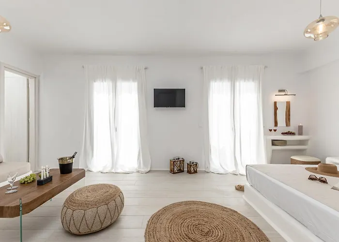 Ariadne's Crown Luxury Astroconcept With Private Pools And Spas فيلة