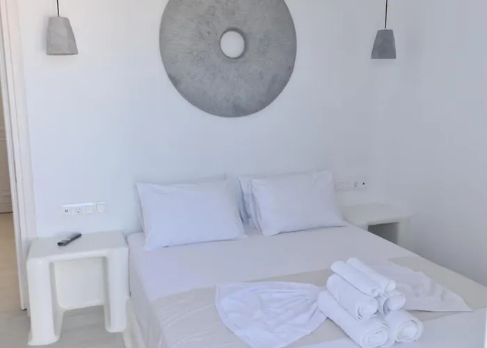 Ariadne's Crown Luxury Astroconcept With Private Pools And Spas Vívlos