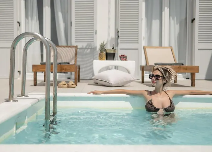 Villa Ariadne's Crown Luxury Astroconcept With Private Pools And Spas *